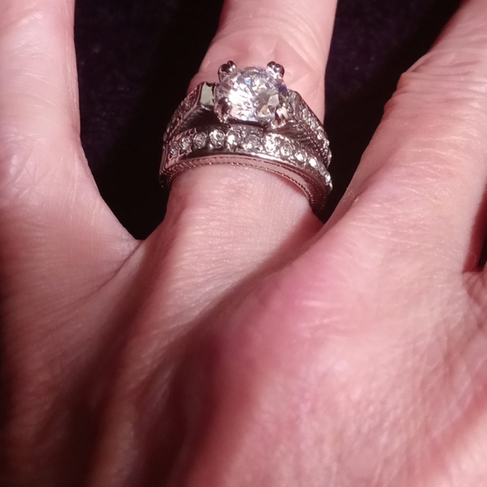 Gorgeous Sparkling imitation diamond ring